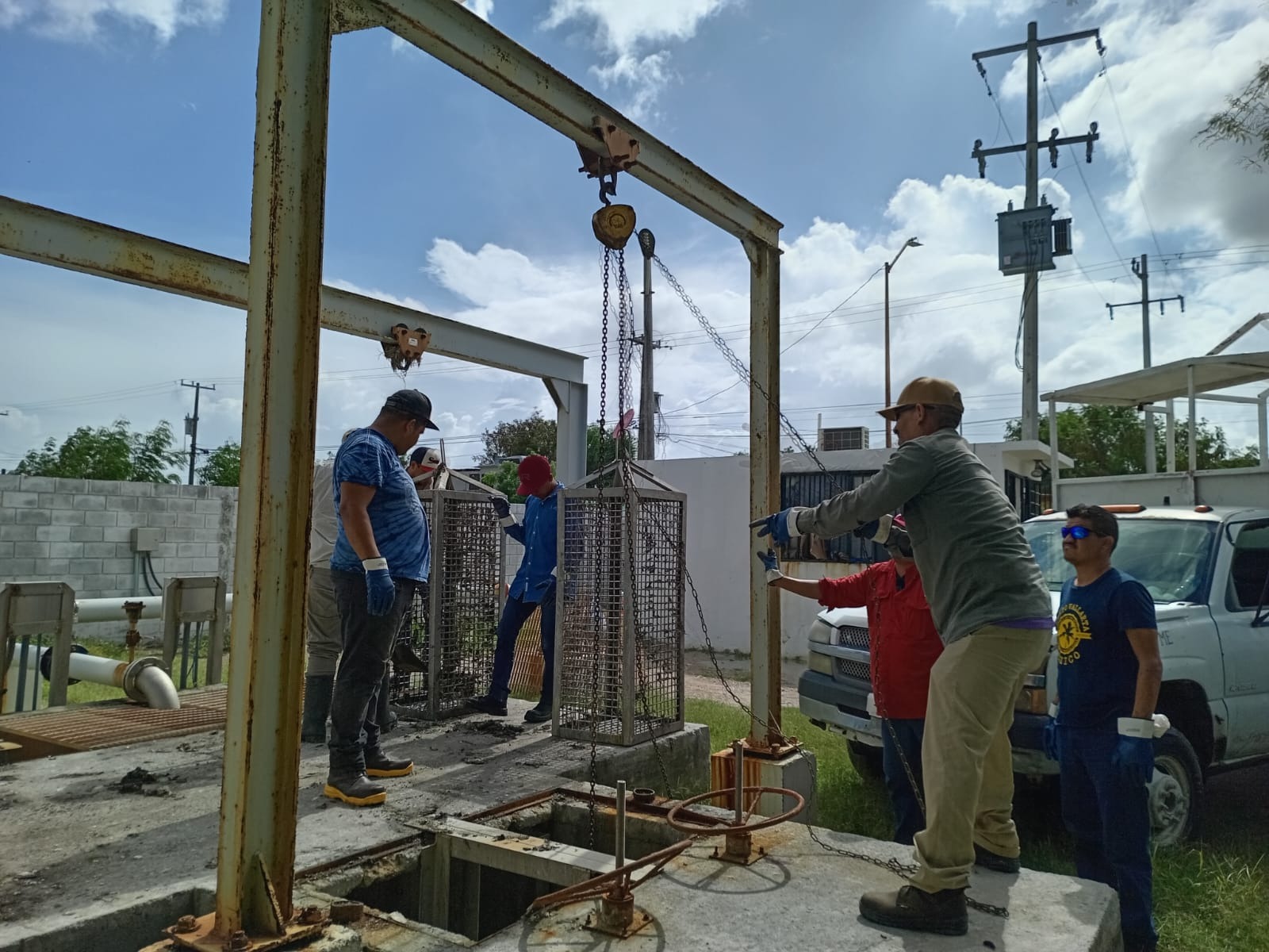 Realiza COMAPA acciones de mantenimiento preventivo en EBAR 39 en la colonia Villa Esmeralda