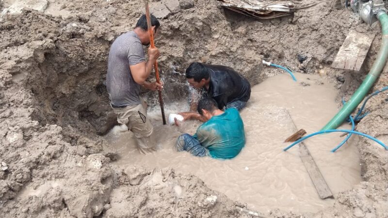 Realiza COMAPA reparación de fuga de agua en fraccionamiento Los Virreyes