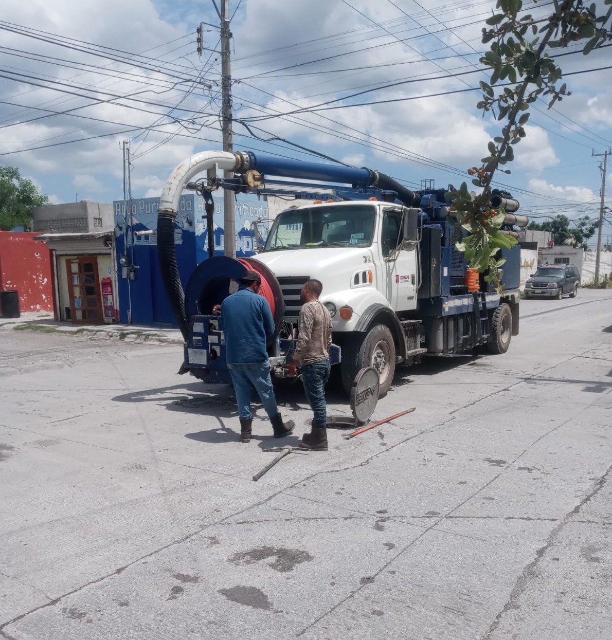 Efectuó COMAPA limpieza de drenaje sanitario en fraccionamiento La Joya