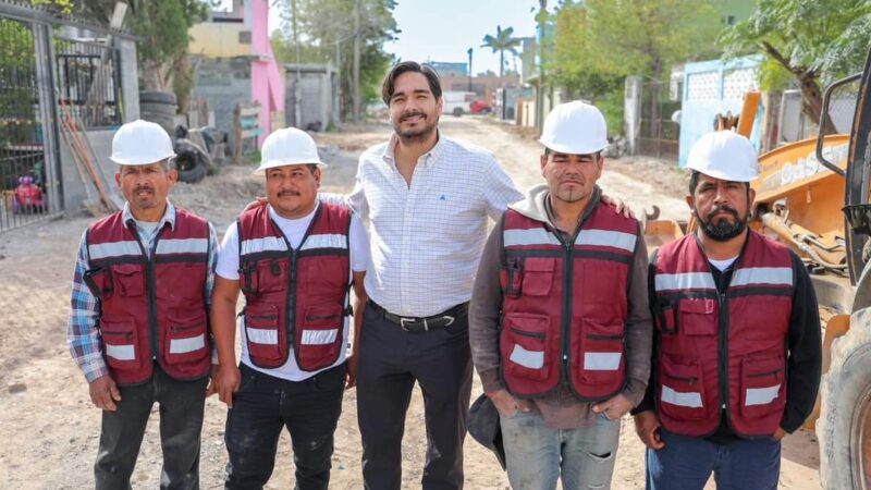 Dirige Carlos Peña Ortiz inversión de recursos REPUVE a pavimentación en Campestre I y II