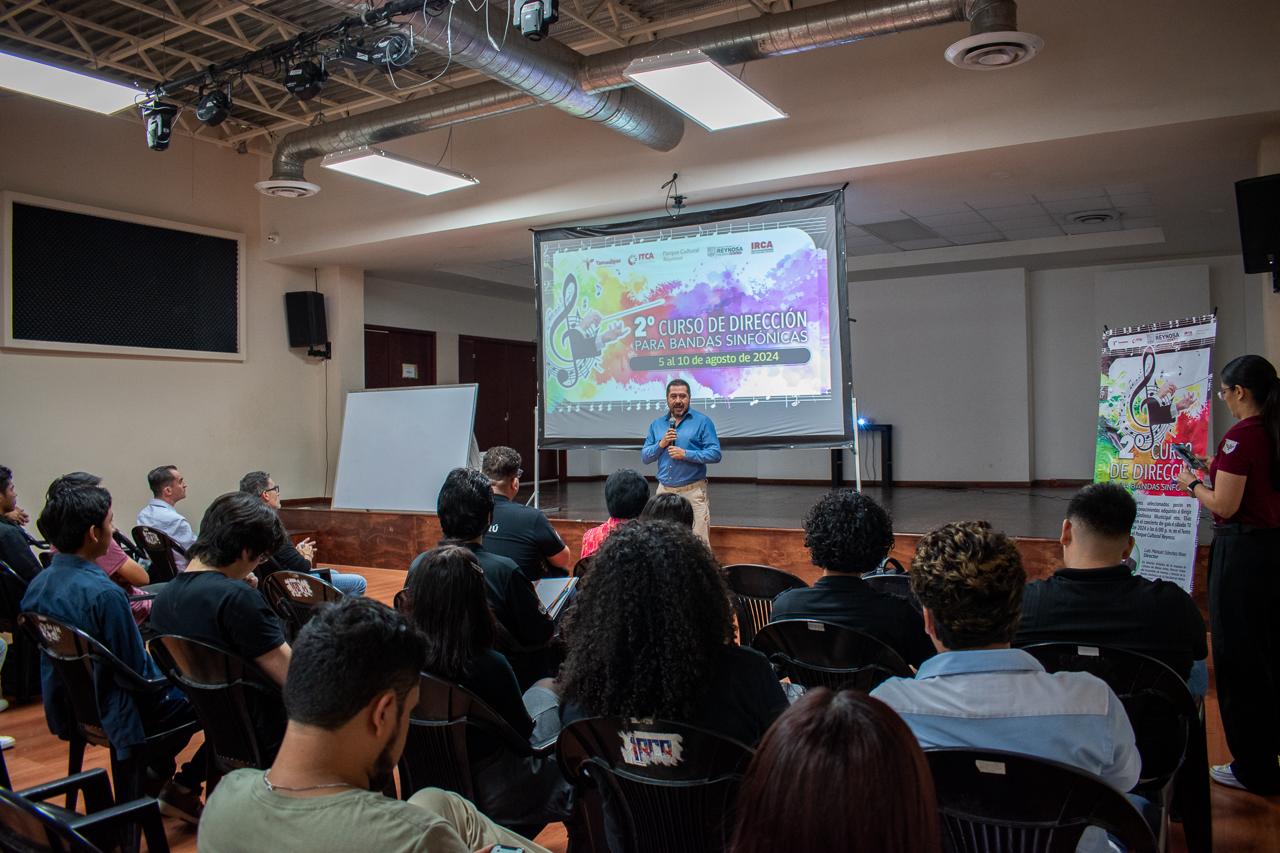 Impulsa Alcalde Carlos Peña Ortiz Curso de Dirección para Bandas Sinfónicas