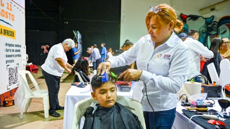 Ofrecieron proveedores cientos de productos en la Feria de Regreso a Clases 2024