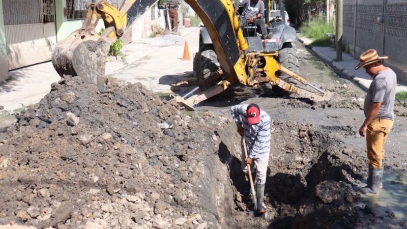 Interconeectó COMAPA drenaje en la colonia Aquiles Serdán