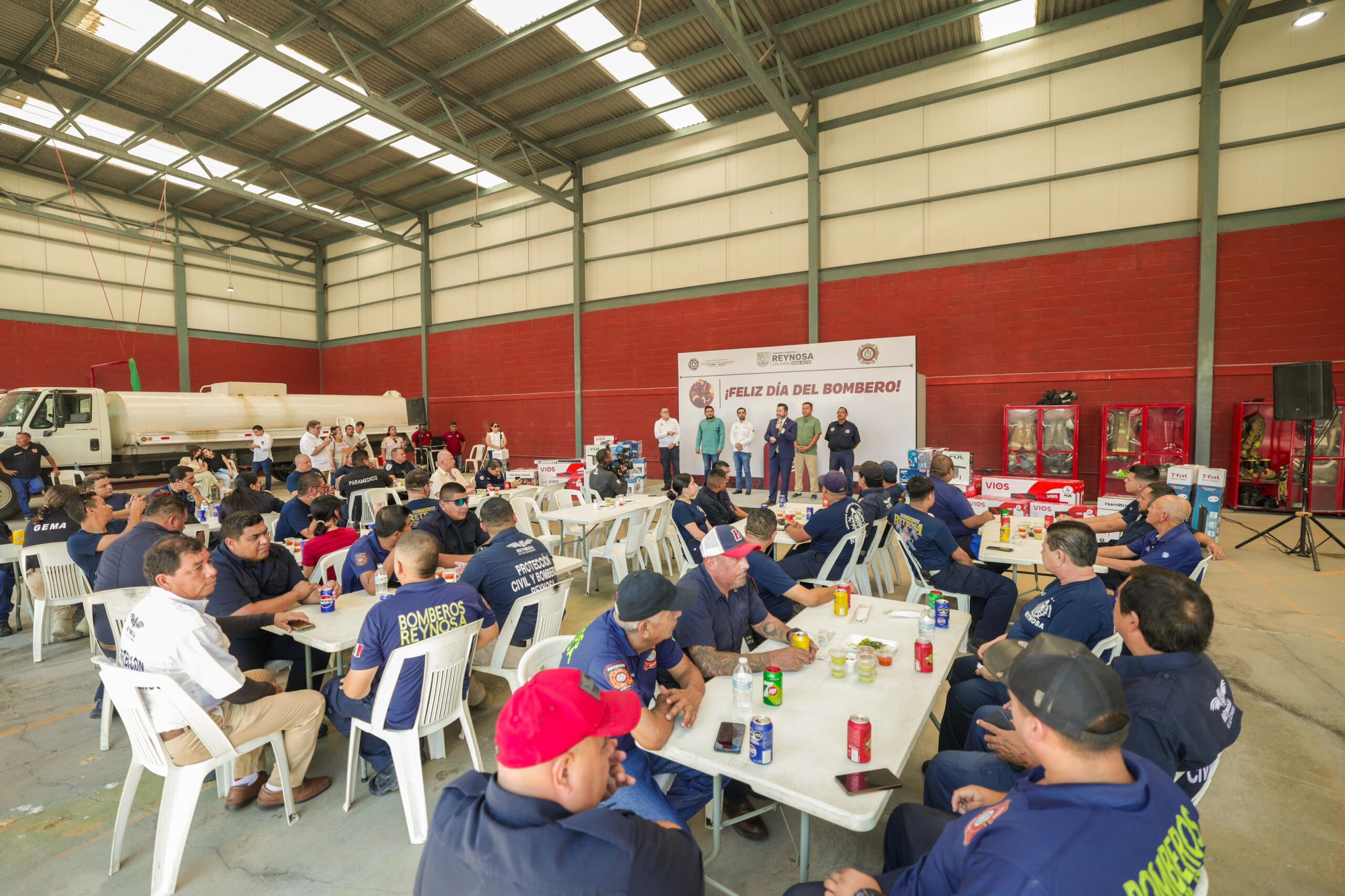 Celebró Gobierno de Carlos Peña Ortiz a Bomberos reynosenses