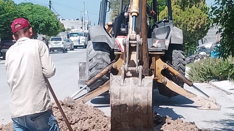 Reparó COMAPA fugas de agua potable en fraccionamiento San Valentín