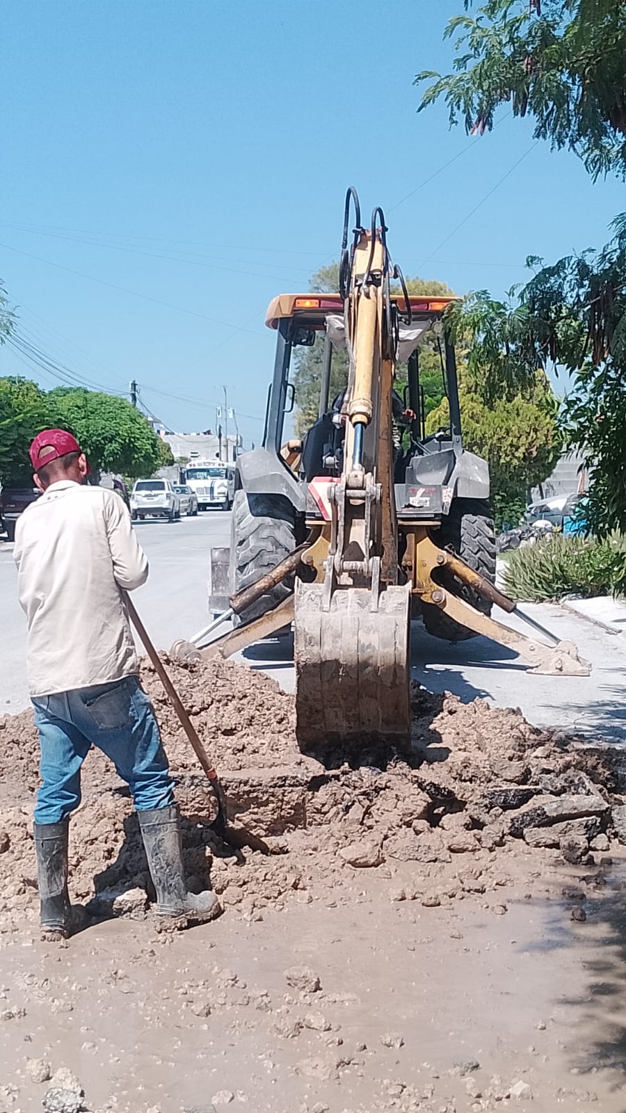 Reparó COMAPA fugas de agua potable en fraccionamiento San Valentín