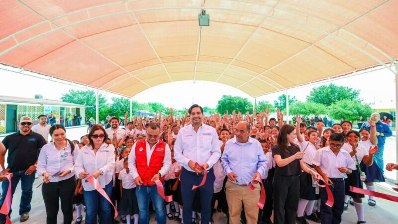 Disfrutan 450 estudiantes mallasombra entregada por el Alcalde Carlos Peña Ortiz