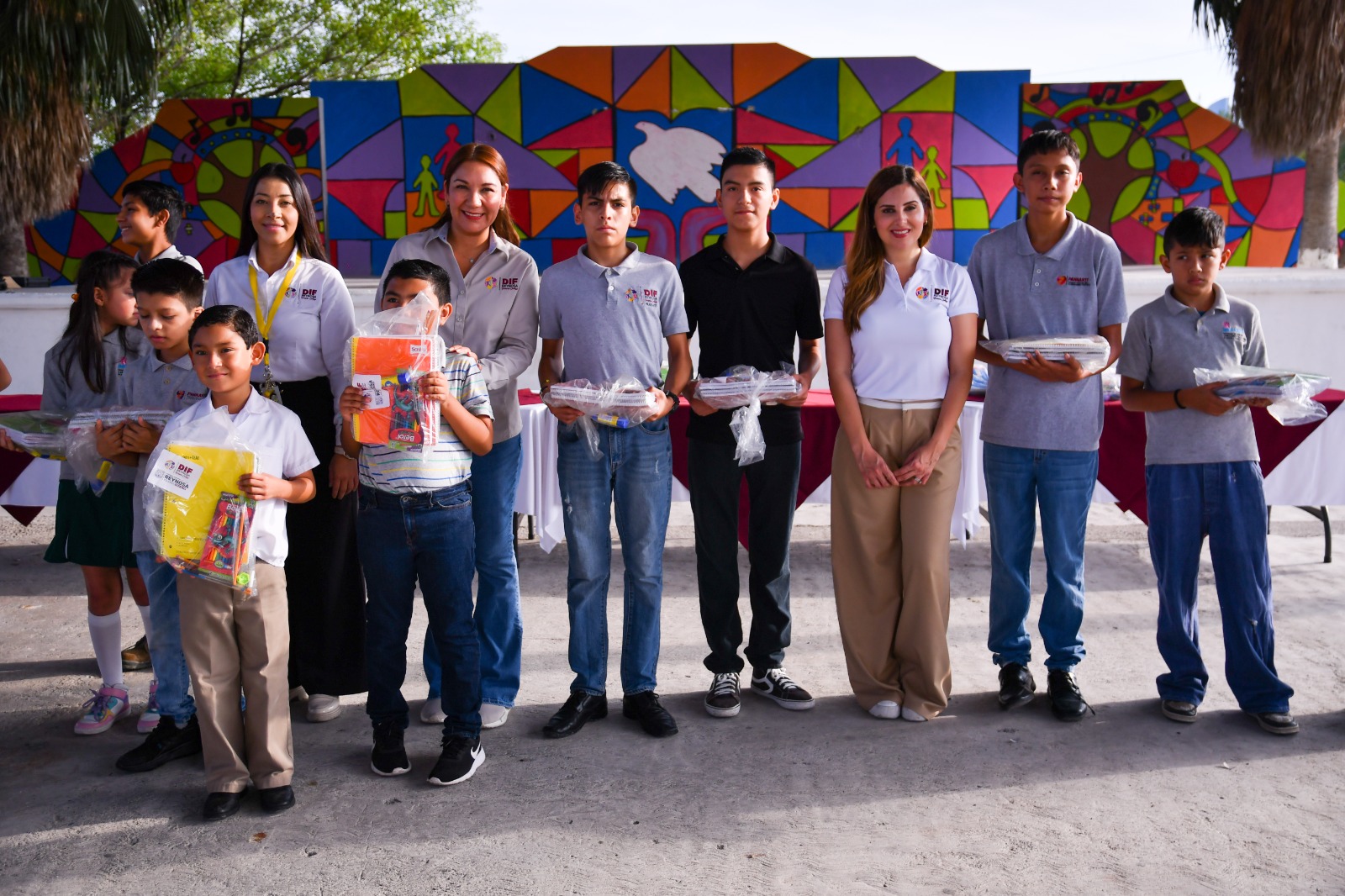 Entrega DIF Reynosa kits de útiles escolares a menores PANNARTI