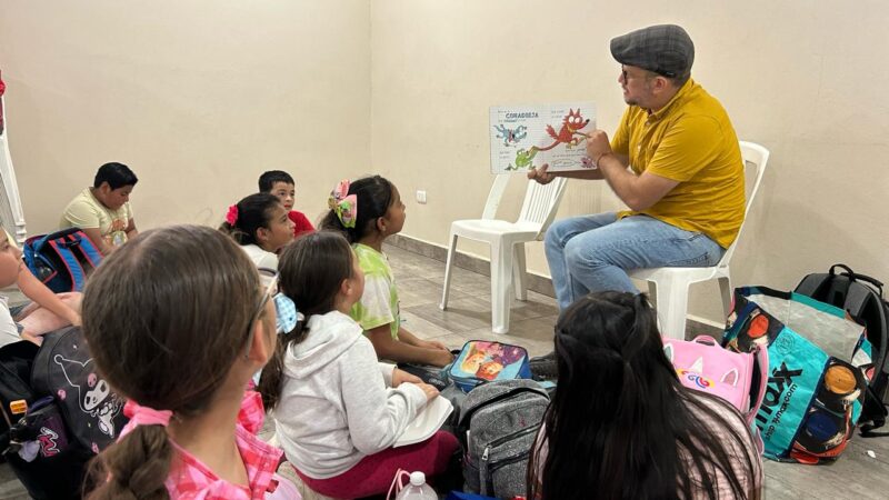 Impulsa Alcalde Carlos Peña Ortiz a niños a desarrollar su creatividad en Taller de Lectura del IRCA