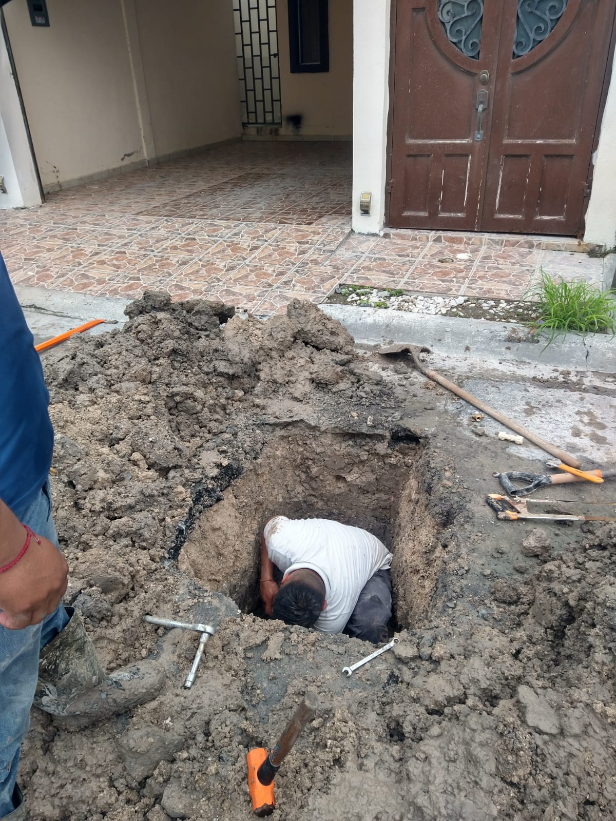 Restauró COMAPA líneas de conducción de agua en Villa Florida A y B