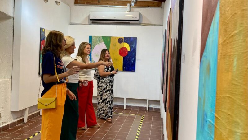 Impulsa Alcalde Carlos Peña Ortiz el arte con exposición plástica