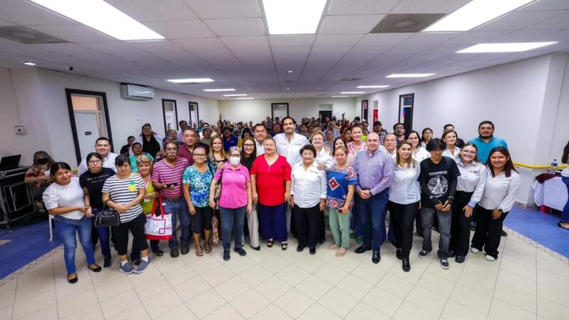 Entregó Carlos Peña Ortiz 350 lentes graduados, mediante Jornada de Salud Visual